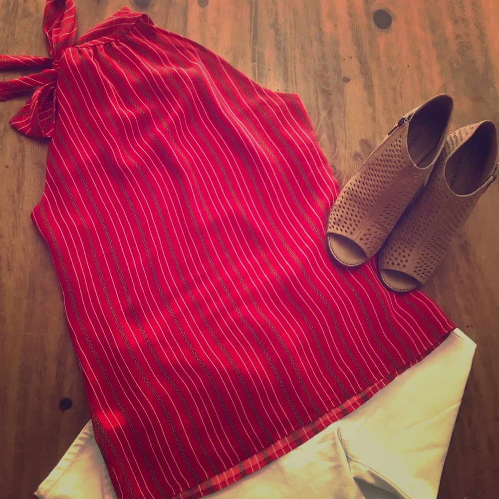 Banana Republic cold shoulder bow neck